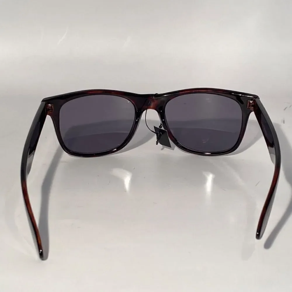 1352 Sunglasses Oversize Black Frames Black Lens NWT - Picture 5 of 9